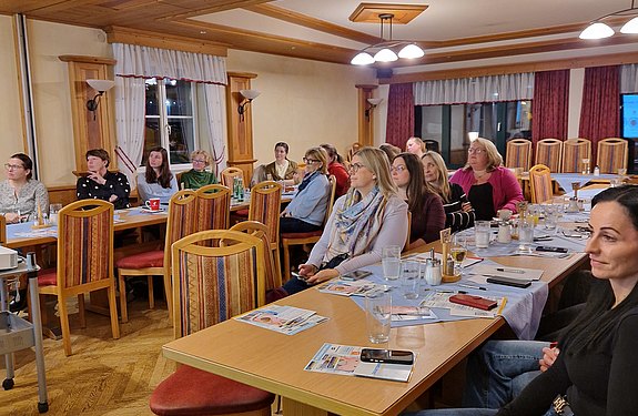 NÖ Tour mit unserer Landesobfrau LAbg. Silke Dammerer NÖ Tour mit unserer Landesobfrau LAbg. Silke Dammerer